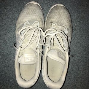 Nike Air Max Sequent 2. Size: 11.5